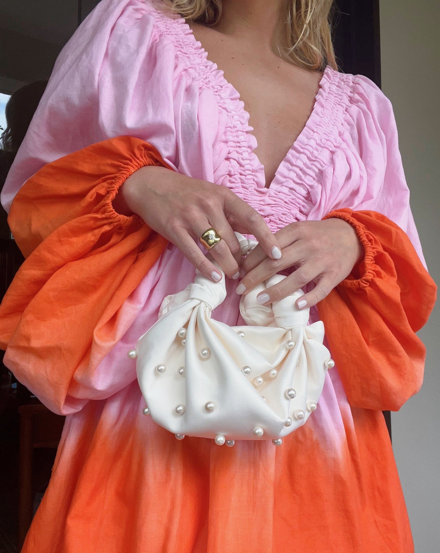 PEARL NLA SILK KNOT BAG