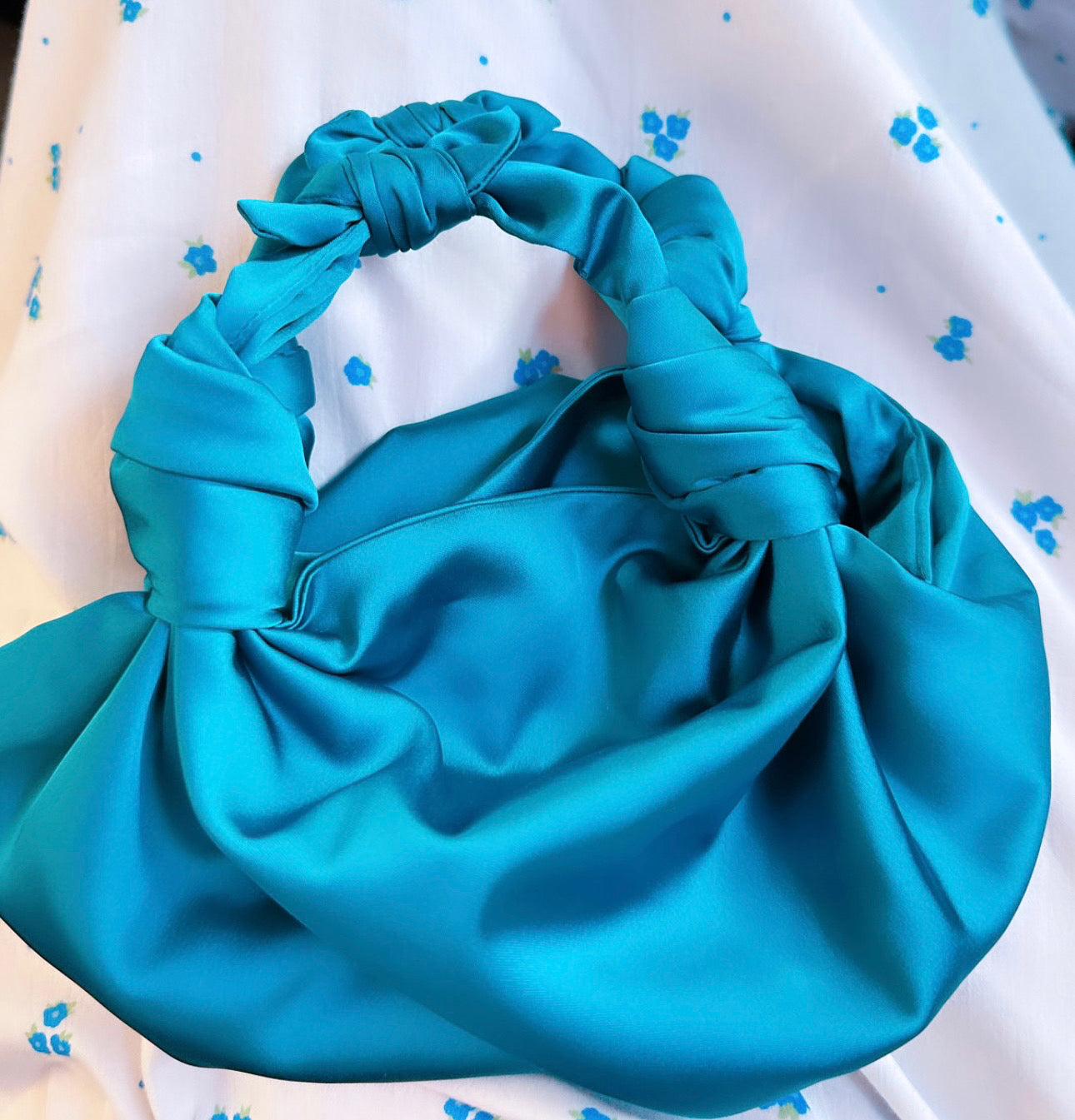 AQUA NLA SILK KNOT BAG