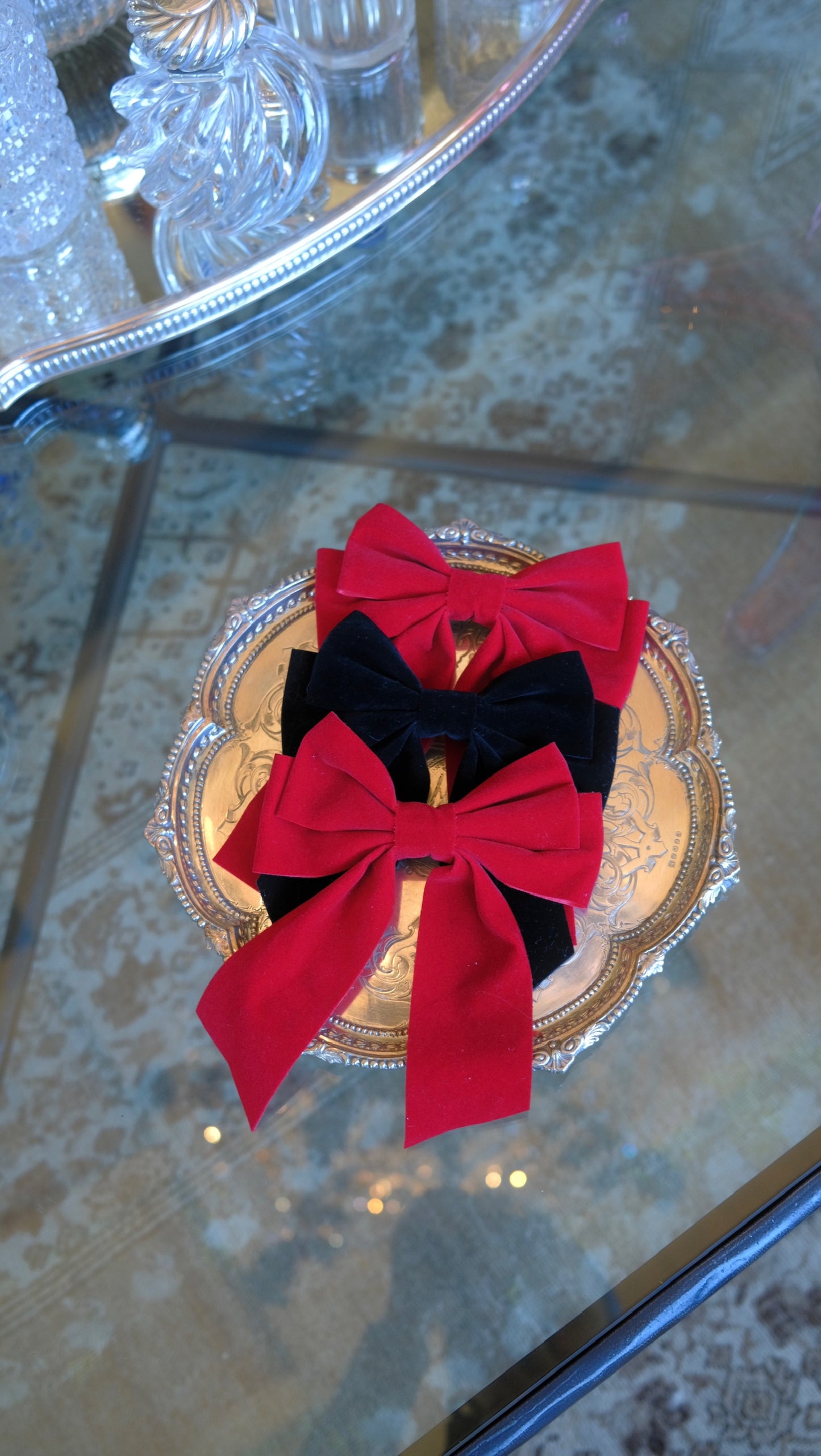 NLA HAIR CLIP - LARGE BOW